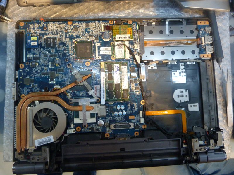 تعمیر لپ تاپ سونی VAIO VGN BZ560